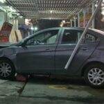 Violento accidente en pleno centro de Curico deja una persona lesionada tras colision en Chacabuco con Buen Pastor