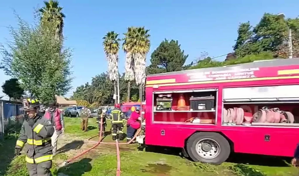 Cuatro companias combatieron incendio estructural en Molina