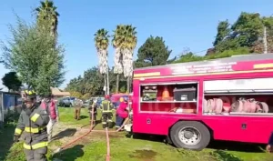 Cuatro companias combatieron incendio estructural en Molina