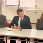 Diputado Benjamin Moreno se reune con vecinos de Camarico por denuncias de malos olores en Rio Claro