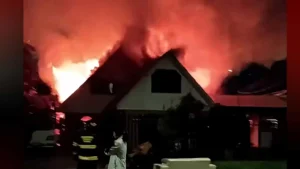 Incendio estructural afecta vivienda en sector Santa Fe de Curico durante la madrugada