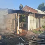 incendio destruyo dos viviendas y dejo un lesionado en curico 1