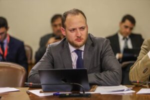 Foto diputado Guzman oficio TGR por cobros CAE
