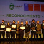 FOTOGRAFIA 1 ENTREGA DE BECAS 1