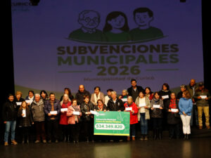 Foto 1 Entrega Subvenciones