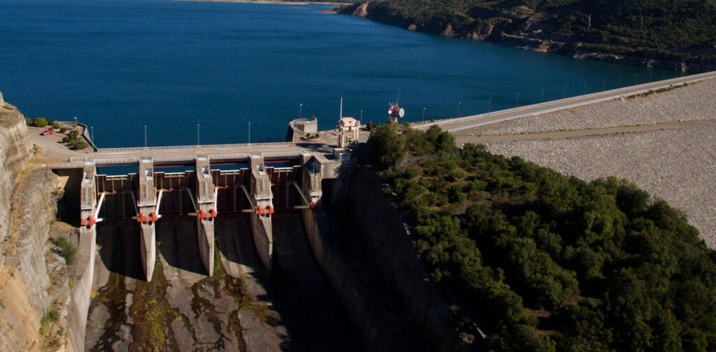8693adb1 embalse colbun diario talca