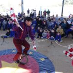 Circo itinerante lleva alegría y creatividad a establecimientos educacionales de Pelarco durante el Mes de la Niñez