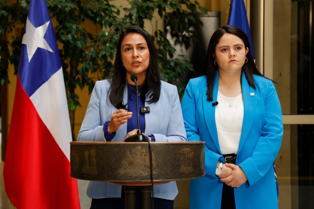 Diputadas Francesca Munoz y Sara Concha 2