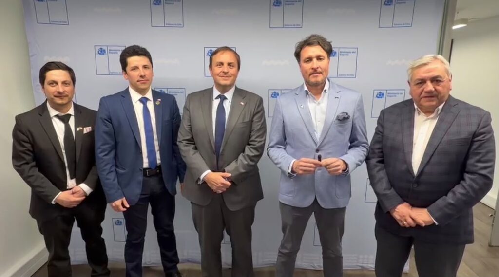 Diputado Mauro Gonzalez alcalde Rodrigo Wainraihgt y ministro Francisco Riveros