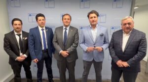 Diputado Mauro Gonzalez alcalde Rodrigo Wainraihgt y ministro Francisco Riveros